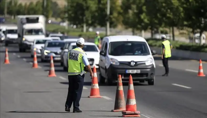 İstanbul'da Konvoy, Tüneli Kapatarak Dikkat Çekti: Sebebi Ne?