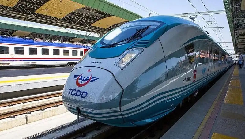 TCDD, 140 Tren Makinisti Alımını Duyurdu! Başvurular Nasıl Yapılacak?