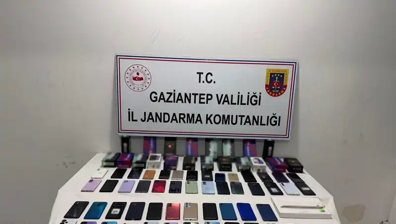 Gaziantep'te Kaçak Telefon Operasyonu: 2 Milyon TL Değerinde Ele Geçirme