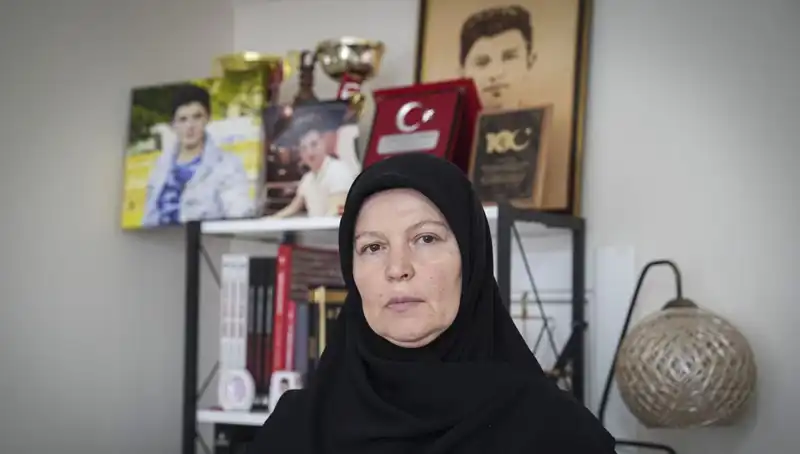15 Temmuz'un 16 Yaşındaki Şehidi: Mahir Ayabak'ın Annesinin Geçmeyen Acısı