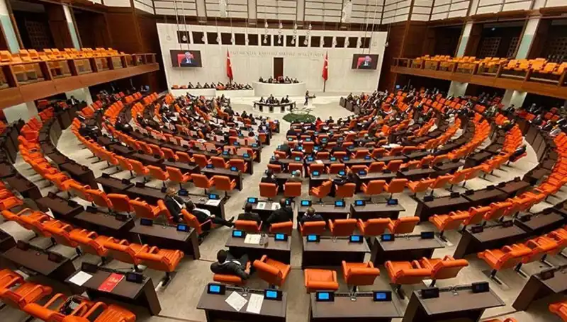 Emekli İkramiyesi 4 Bin TL Olacak: TBMM’den Tarihi Teklif