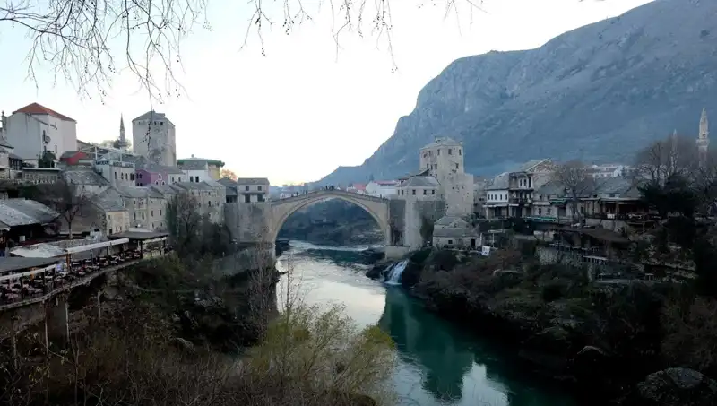 ** Mostar’da Mucize Kurtuluş: Kayıp Türkler Bilinçsiz Halde Bulundu!**
