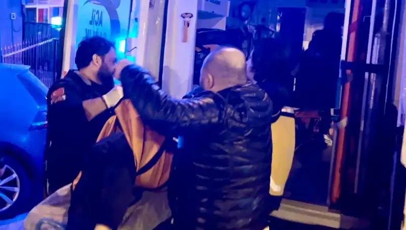 Tartışma Sonrası Sıra Dışı Olay: Kısa Sürede Baba-oğul Silahlı Kavga!