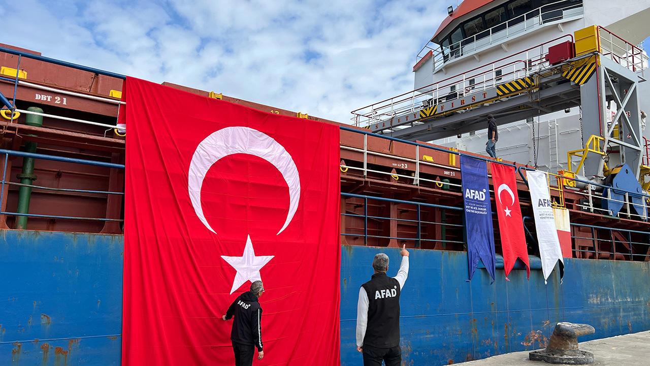 İyilik Gemisi Mısır'a Ulaştı: Gazze'ye Yardımlar Artarak Devam Ediyor