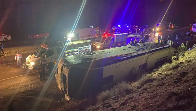 İşçi Servisi Devrildi: 23 Yaralı, Olayın Ayrıntıları Şoke Ediyor!