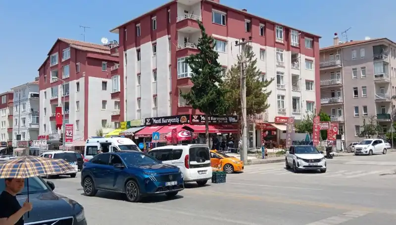 Taksi ve Otomobil Çarpıştı: Kazanın Detayları ve Sonuçları