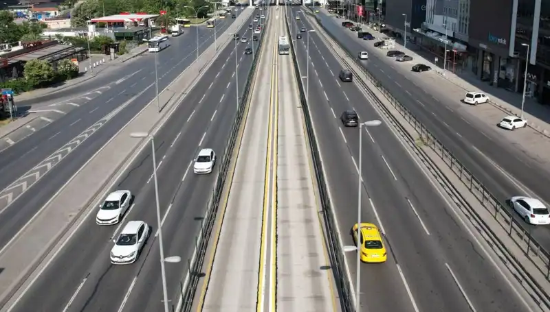 İstanbul'da Bayram Tatili Sırasında Yolların Boş Kalması: Nedenleri ve Sonuçları