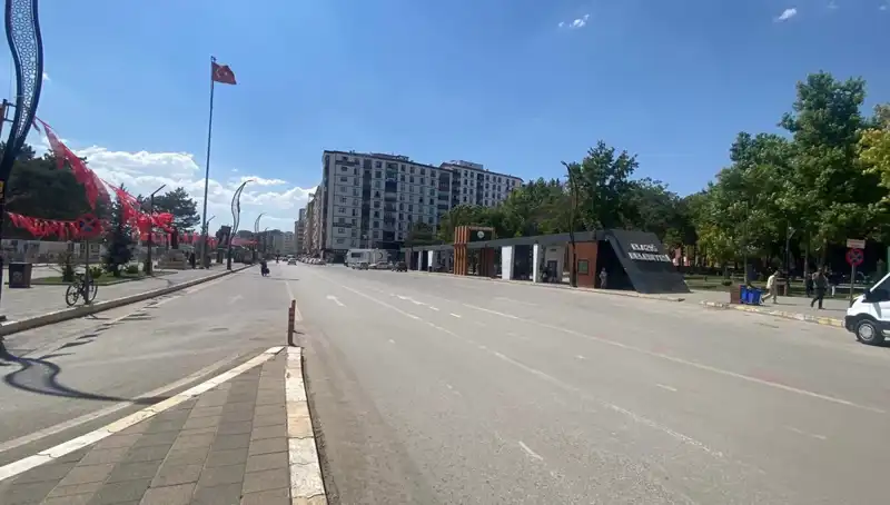 Elazığ'ın Caddeleri Neden Boş Kaldı? Şehirdeki Sessizliğin Sebepleri