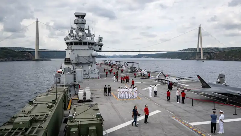 TCG Anadolu, Sarayburnu'ndan Ayrıldı: Yeni Görevine Yol Alıyor