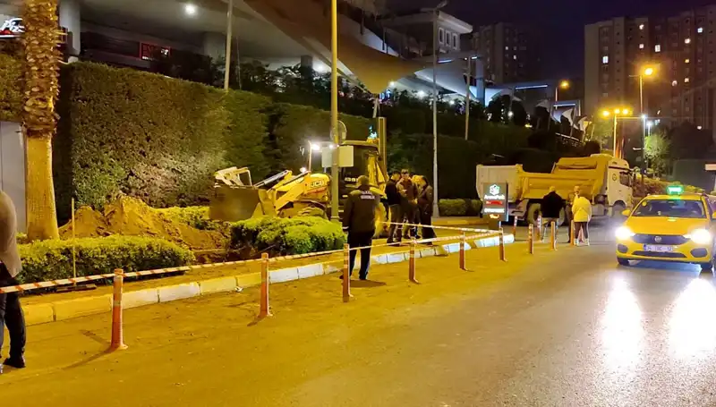 Küçükçekmece’de Doğal Gaz Borusu Patladı, Şehirde Panik Ortamı!