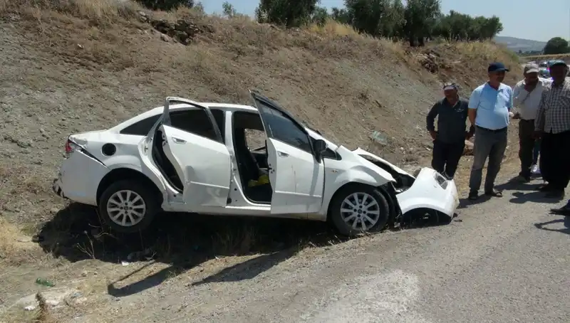 Kilis’te Feci Kaza: İki Otomobil Çarpıştı, Yaralılar Hastaneye Kaldırıldı!