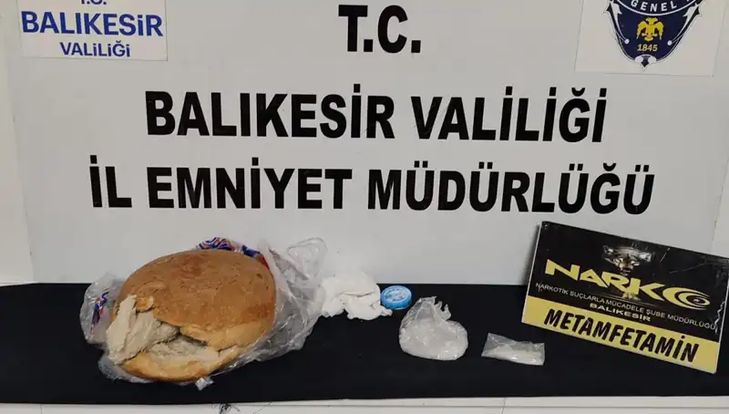 Ekmeğin İçine Uyuşturucu Gizleyenler Operasyonda Yakalandı