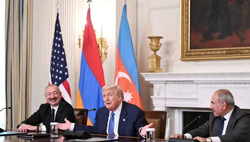 Aliyev, Ermenistan’a Anayasa Çağrısı Yaptı: Zaman Kaybetmeden İlerlemeliyiz