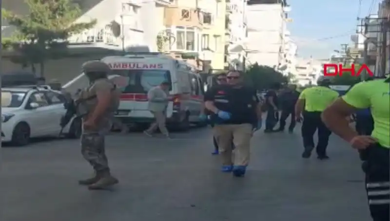 İzmir'de Karakola Şok Saldırı: İki Şehit ve Bir Yaralı