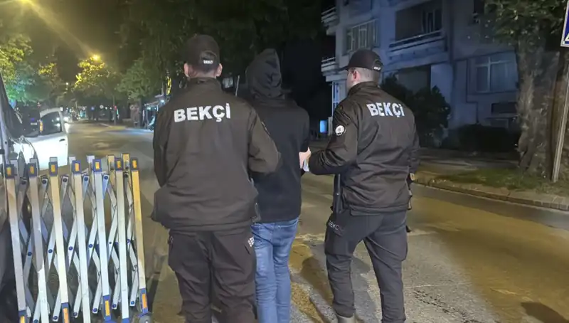 Edirne'de Düzensiz Göçmen Operasyonu: 4 Yakalandı, Büyüyen Tehlike!