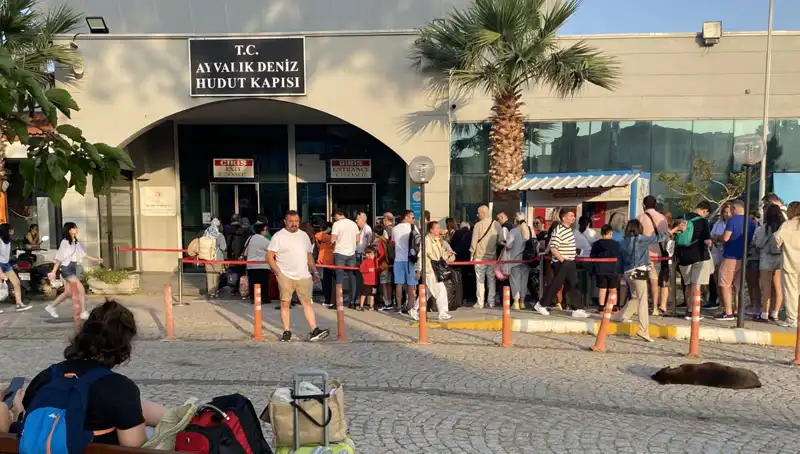 Bayramda Midilli Adası: Tatilcilerin Gözdesi Oldu