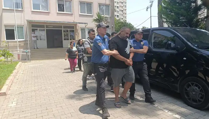 Adana'da Büyük Dolandırıcılık Ağı Çökertildi: 4 Kişi Tutuklandı