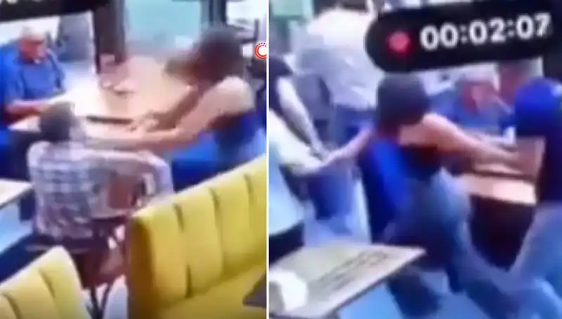 Garsona Tokat Atan Adam, Tekme Tokat İle Terslediği Anlar Kamerada