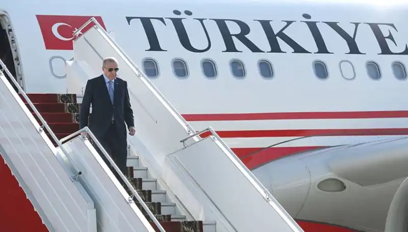 Cumhurbaşkanı Erdoğan, İtalya'daki Temaslarını Tamamladı ve Yurda Döndü