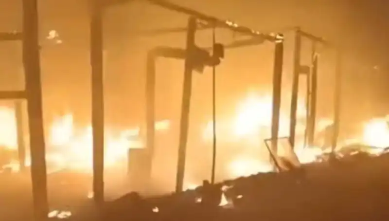 Elektrik Teli Koptu, 15 Çadırda Yangın Çıktı: Olayın Detayları Şok Etti