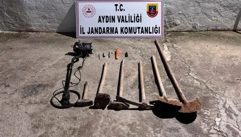 Aydın'da Kaçak Kazı Operasyonu: Suçüstü Yapılan Şüpheliler Yakalandı!