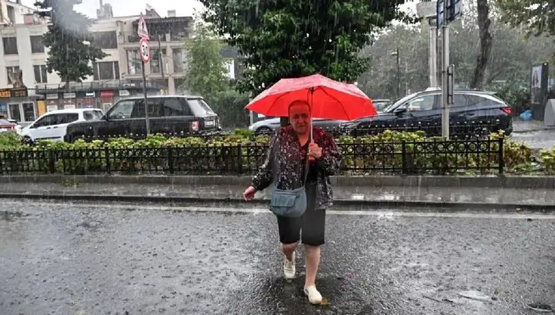 Sarı Kodlu Yağış Uyarısı: Meteoroloji'den Beklenen Şiddetli Yağmurlar Açıklandı