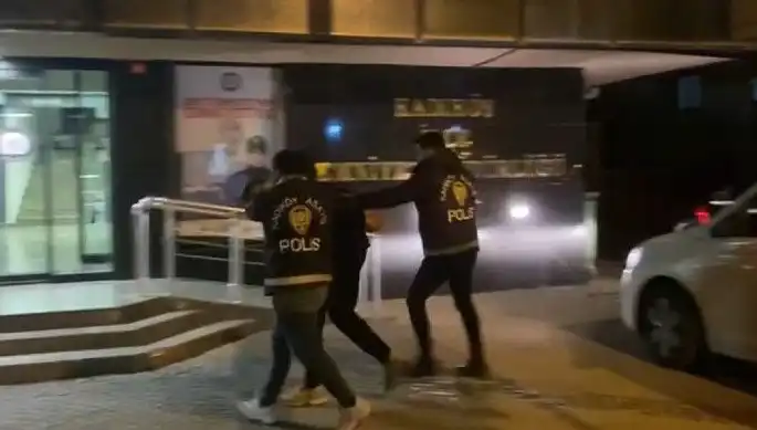 Galatasaray Taraftarına Saldıran Şahıs Tarihi Gündemi Sarstı