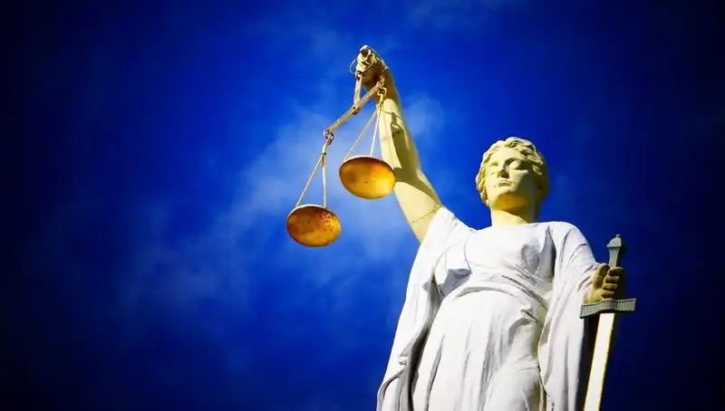 Dünya Hukuk Günü: Tarihi, Anlamı ve Mesajlarıyla Hukukun Önemi