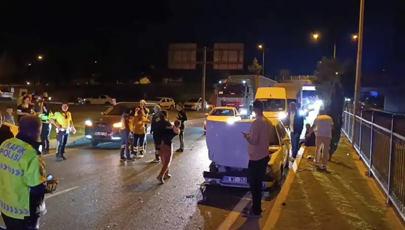 Otoyolda Korkunç Kaza: Kuralsız Geri Dönüş İki Çocuğun Hayatını Tehdit Etti