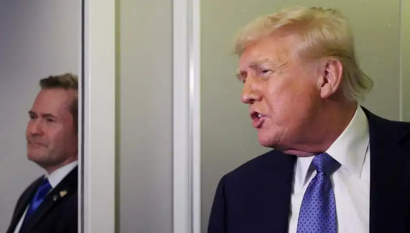 Trump'ın Gizli Planlarını Sızdıran Mike Waltz Görevden Alındı!