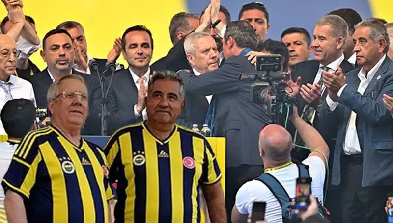 Aziz Yıldırım'ın Ekibinden Ali Koç'a Şok İstifa Çağrısı