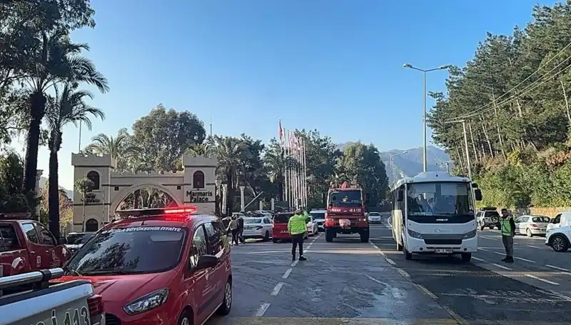 Muğla'daki Lüks Otelde Yangın Korkuttu: Tatilciler Panik İçinde!