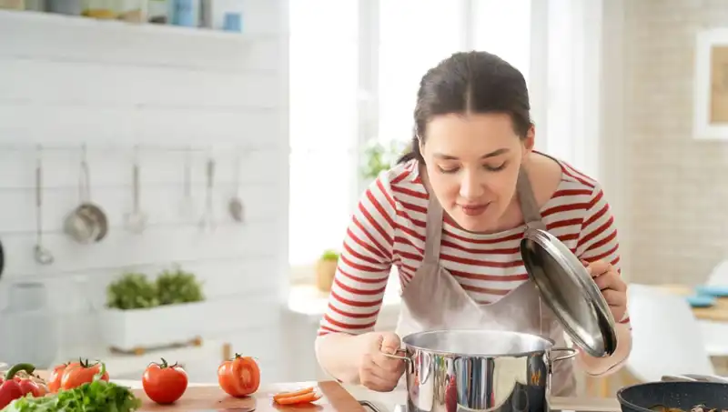 Yemek Hazırlarken Dikkat! Uzmanlar Ölümcüle Sebep Olan Hataları Açıkladı