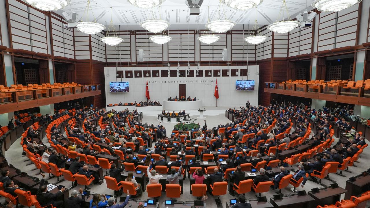 TBMM GÜNDEMİNDE YENİ HAFTADA YOĞUNLUK SÜRÜYOR